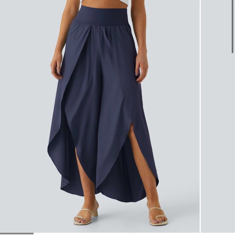NWT HALARA Navy flowy Yoga pants - Picture 5 of 7